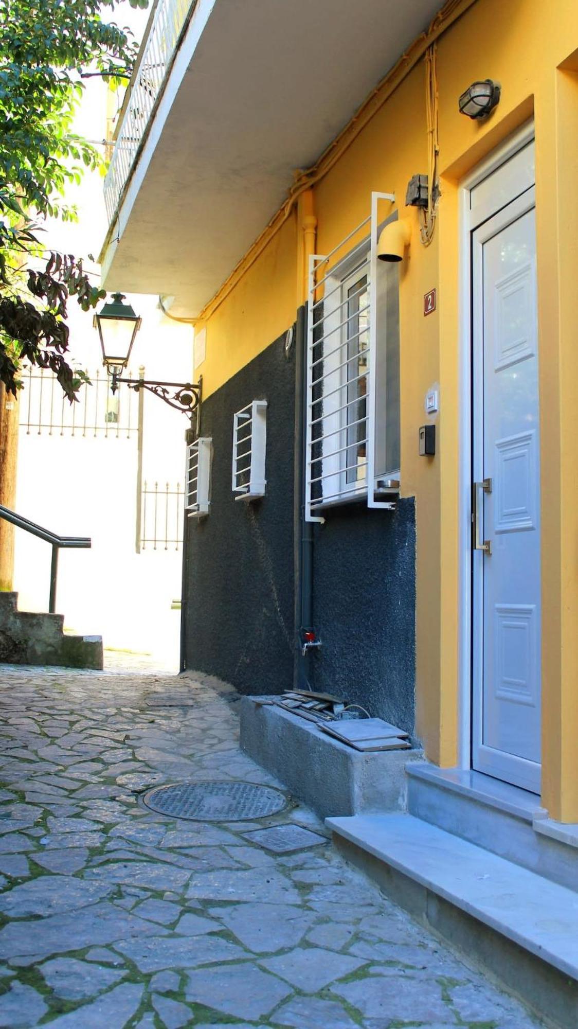 Patras Cozy Nest In The Vibrant City Center מראה חיצוני תמונה